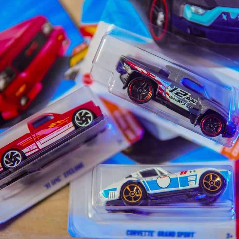 Hot Wheels Mainline 1:64 Scale Die-Cast Car Assortment